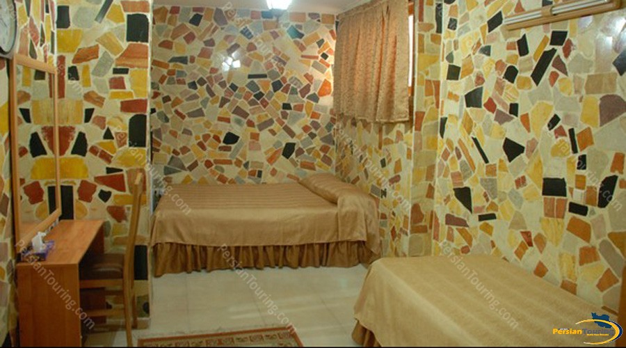 Ibne-Sina-Hotel-Isfahan-Triple-Room-2