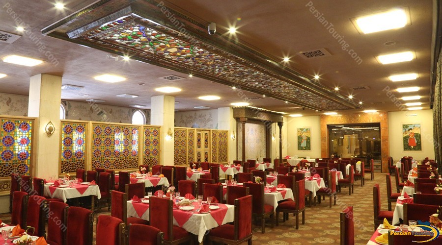 abbasi-hotel-isfahan-naghsh-i-jahan-hall