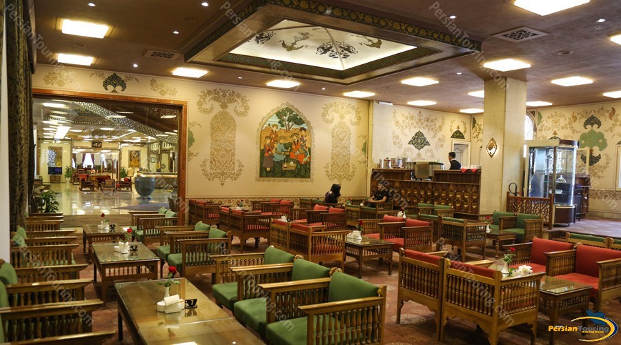 abbasi-hotel-isfahan-naghsh-jahan-cafe