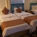 Moshir al mamalek garden hotel yazd quadruple room 1 at Moshir al-Mamalek Garden Hotel Yazd
