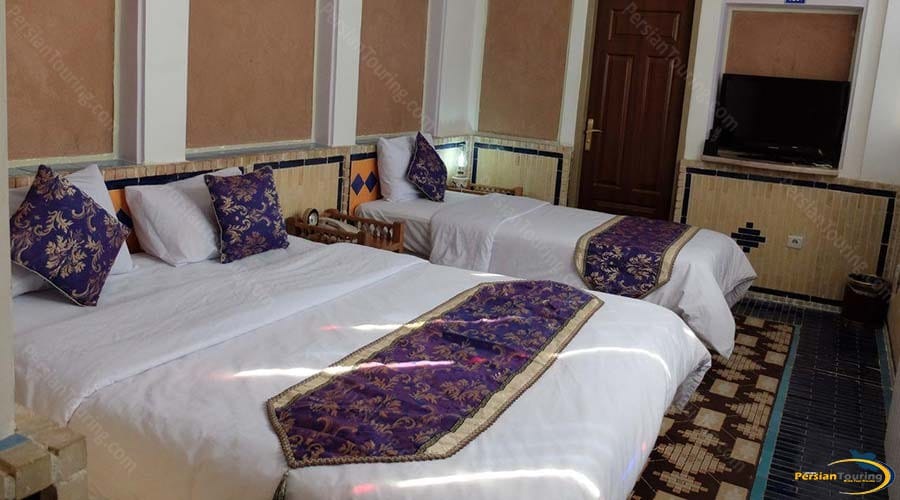 moshir-al-mamalek-garden-hotel-yazd-triple-room-1