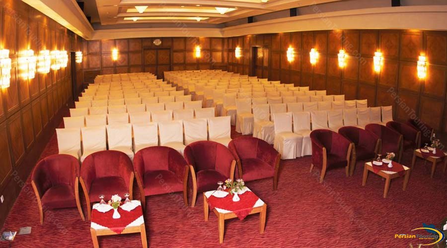 pars-hotel-shiraz-conferance-hall-1
