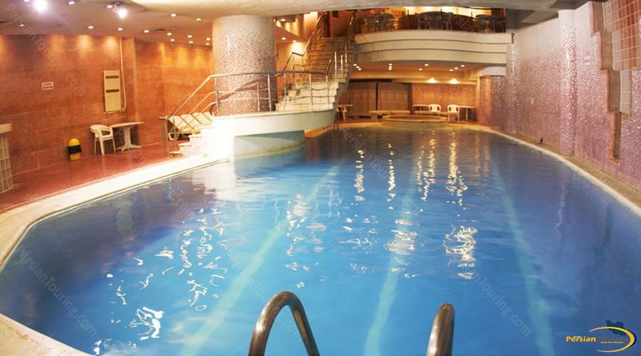 pars-hotel-shiraz-pool-1