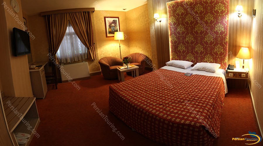 parsian-ali-qapu-hotel-isfahan-double-room-6