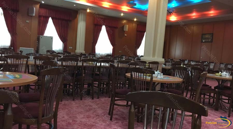 persepolis-hotel-shiraz-restaurant-2
