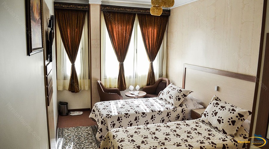 pamchal-hotel-tehran-twin-room-2