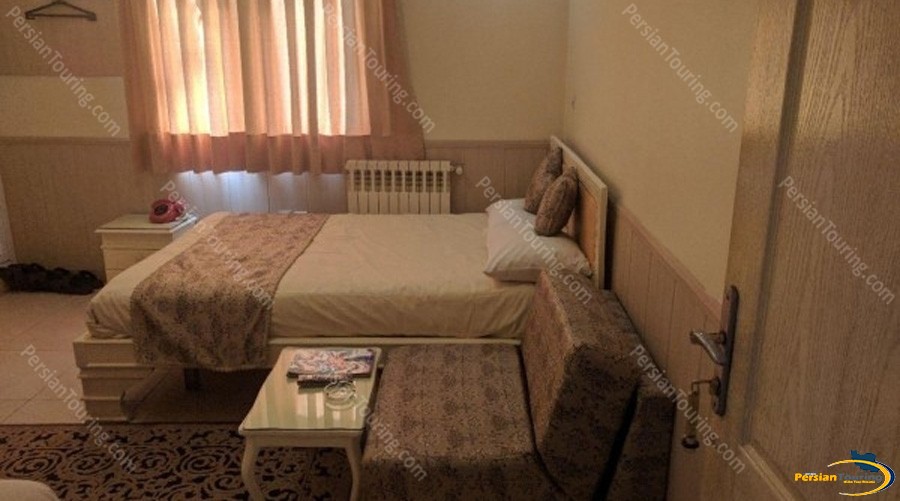 Karoon-Hotel-Isfahan-double-room-1