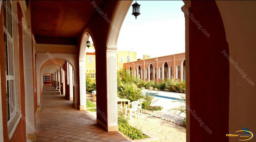bali-desert-hotel-isfahan-10