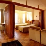 chehel-panjereh-hotel-isfahan-quadruple-apartment-1