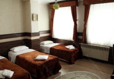 jey-negin-hotel-isfahan-triple-room-1