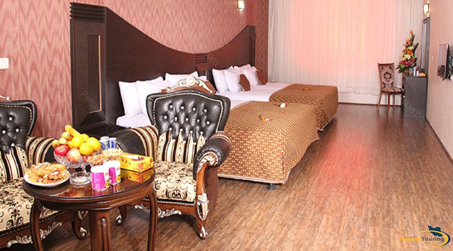 baba-taher-hotel-tehran-quadruple-room-1