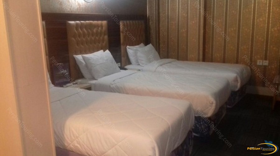boulevard-hotel-tehran-triple-room-2
