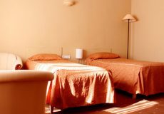 canary-hotel-tehran-twin-room-2