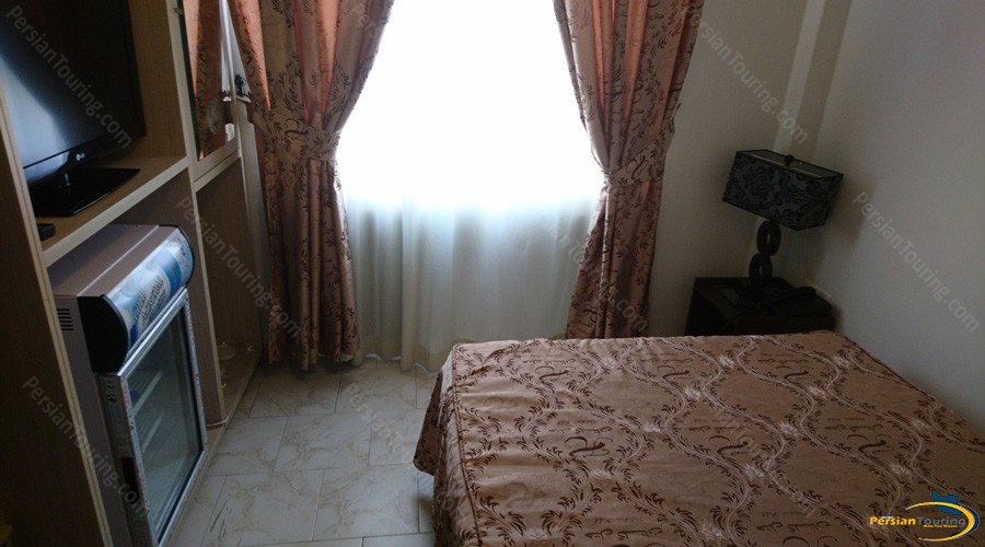 golestan-hotel-tehran-single-room-1