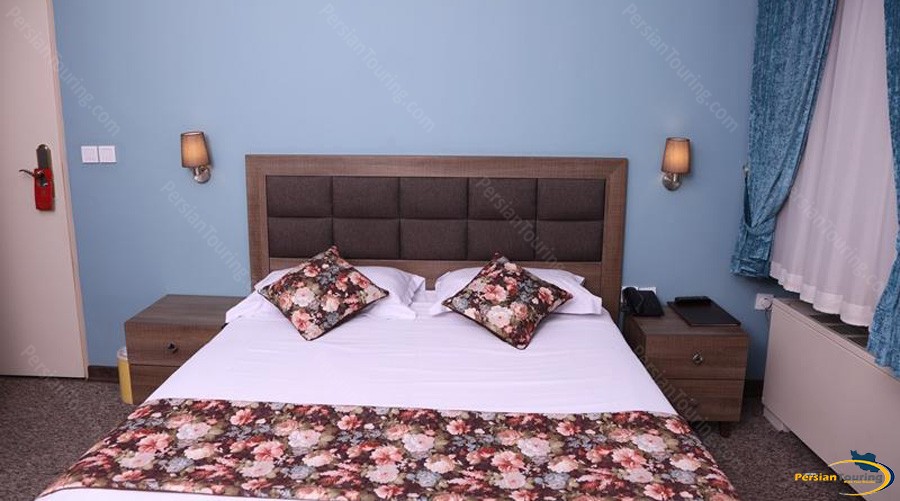 hally-hotel-tehran-double-room-2