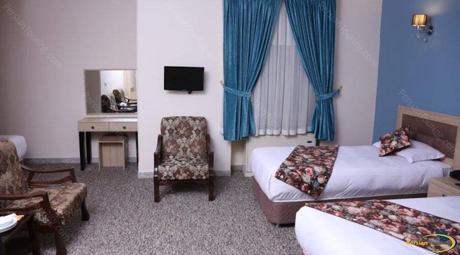 hally-hotel-tehran-twin-room-2