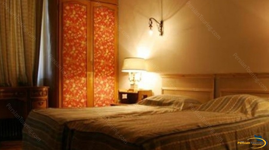shemshak-tourist-hotel-tehran-twin-room-1