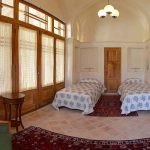 Darb bagh hotel kashan quadruple room 1 at Darbe Bagh Hotel Kashan