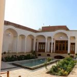 Darb bagh hotel kashan yard 2 at Darbe Bagh Hotel Kashan