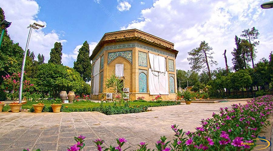 kolahfarangy-mansion,-tomb-of-karim-khan-zand-3