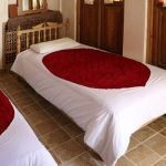 Morshedi house hotel kashan double room with yard view 1 at Morshedi House Hotel Kashan