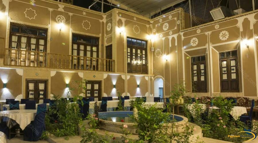 firoozeh-traditional-hotel-yazd-restaurant 1