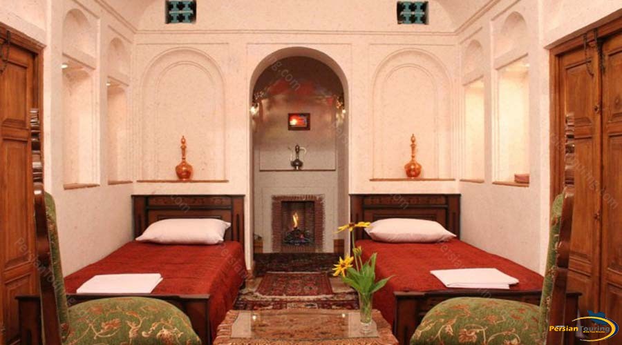 morshed-garden-traditional-hotel-yazd-twin-room-1
