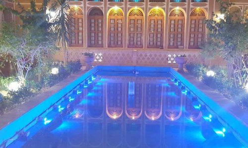 mozafar-traditional-hotel-yazd-yard-1