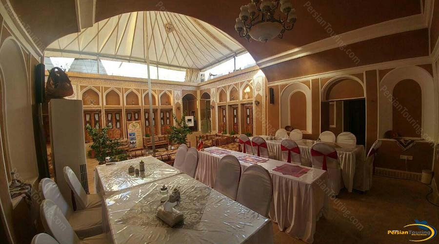 royay-ghadim-traditional-hotel-yazd-restaurant-1