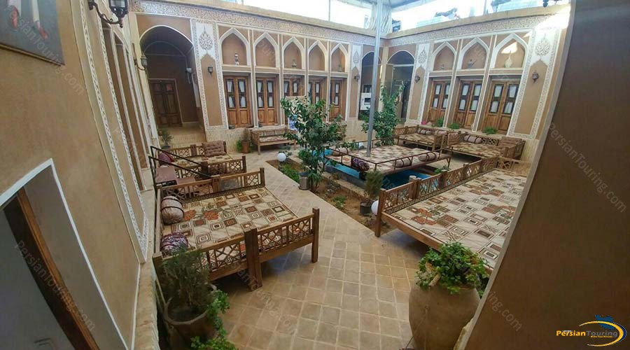royay-ghadim-traditional-hotel-yazd-yard-1