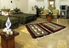 traditional-hotel-yazd-quadruple-room-1